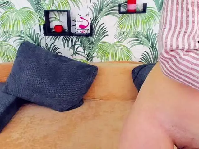 Live sex webcam photo for Alexis-Cox #272401394