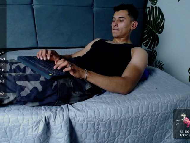 Live sex webcam photo for Alexis-vega- #276215142