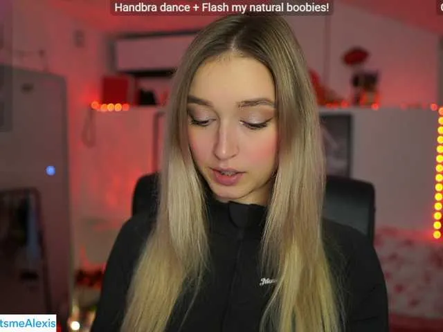 Live sex webcam photo for AlexisTexas18 #292137139