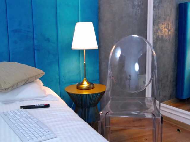 Live sex webcam photo for AlexisssAngel #271930048