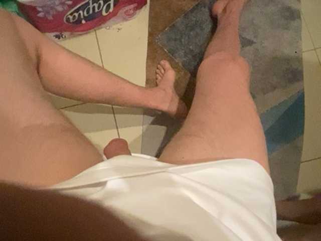 Live sex webcam photo for Alexks4 #277039171