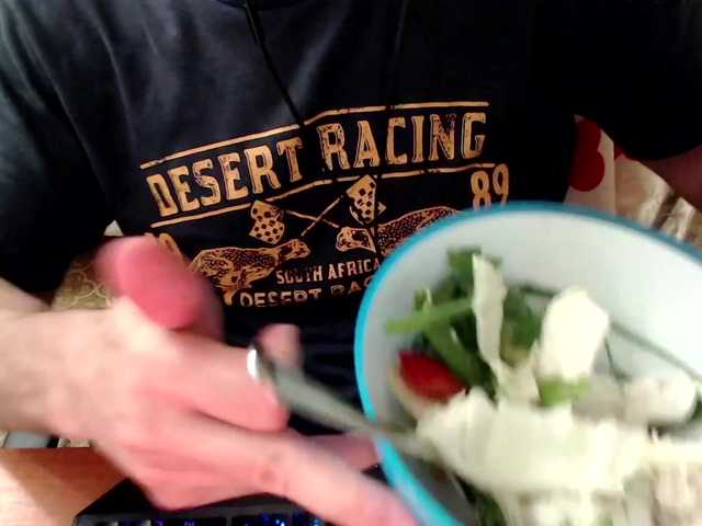 Live sex webcam photo for AlexxBong #275677543