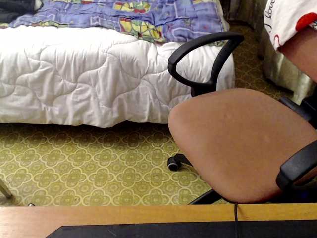 Live sex webcam photo for AlexxBong #275976386