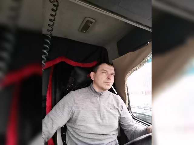 Live sex webcam photo for AlexxxAlexxxP #290647574