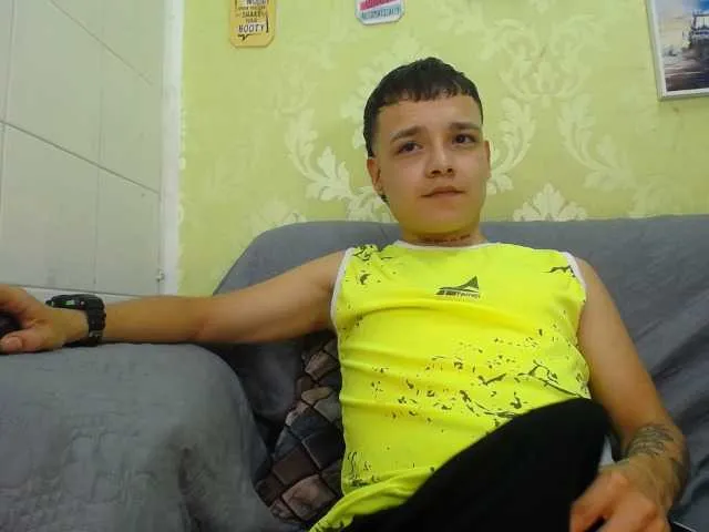 Live sex webcam photo for AlfonsoHalls #275544986