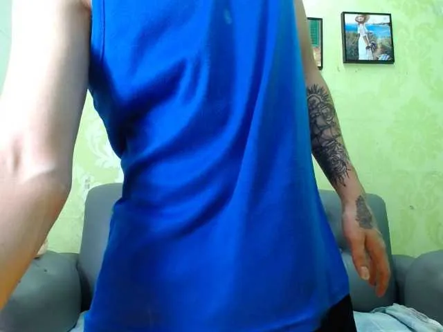 Live sex webcam photo for AlfonsoHalls #275847921