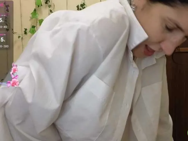 Live sex webcam photo for AliannaSoloKisses #292054859