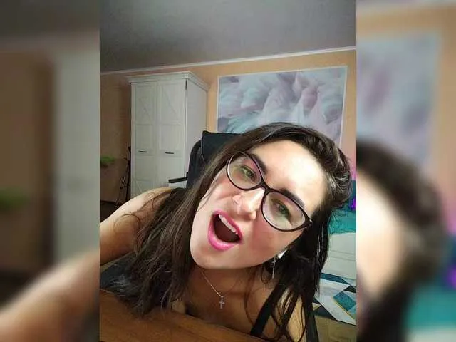 Live sex webcam photo for AlicaMiller #291942975