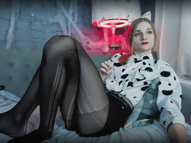 Live sex webcam photo for Alice-Cartier #290364334