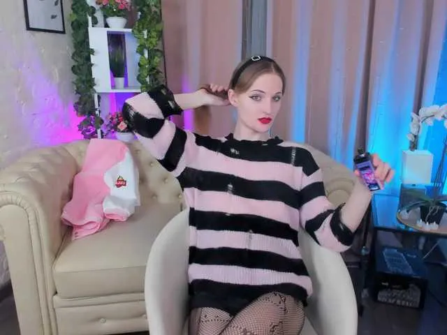 Live sex webcam photo for Alice-Cartier #291073732