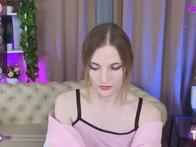 Live sex webcam photo for Alice-Cartier #291093584