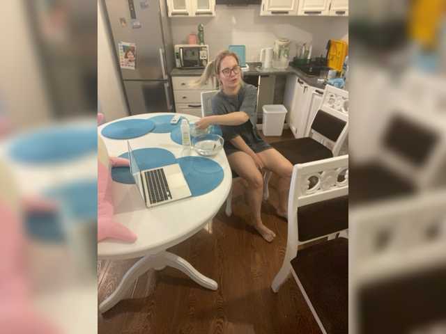 Live sex webcam photo for Alice-Works-on-Mortgage #278006506