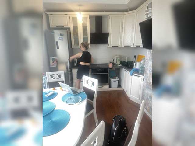 Live sex webcam photo for Alice-Works-on-Mortgage #278056306