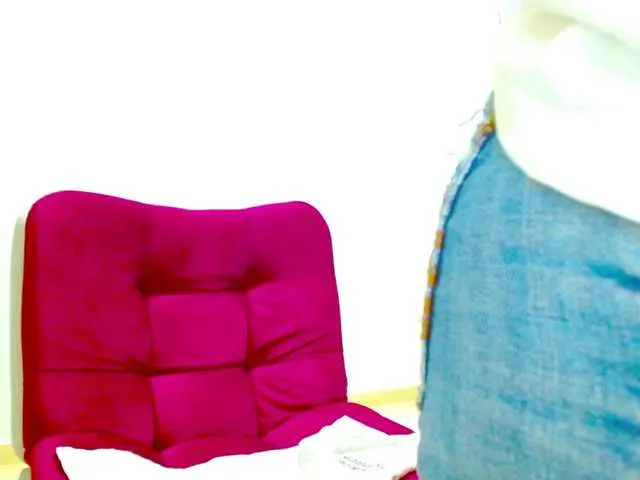 Live sex webcam photo for Alice-sensual #273055424