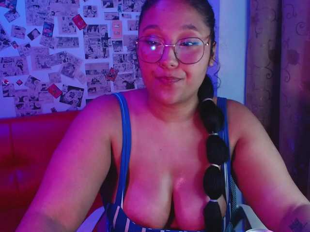 Live sex webcam photo for AliceAckeer #277403660