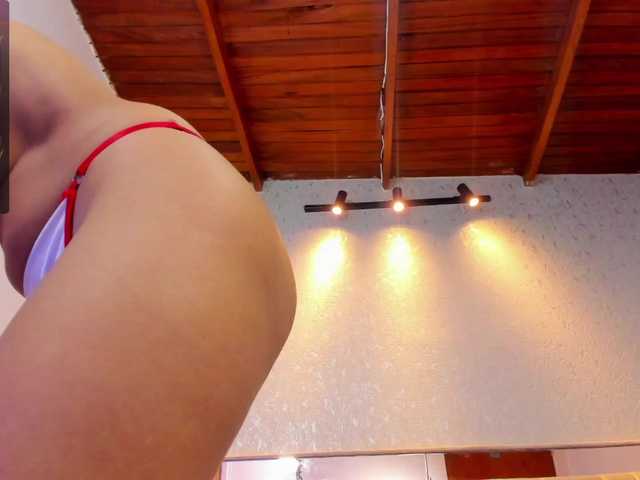 Live sex webcam photo for AliceBaker1 #276730311