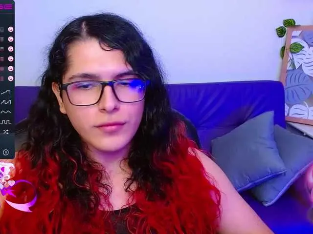 Live sex webcam photo for AliceBathory1 #273574219