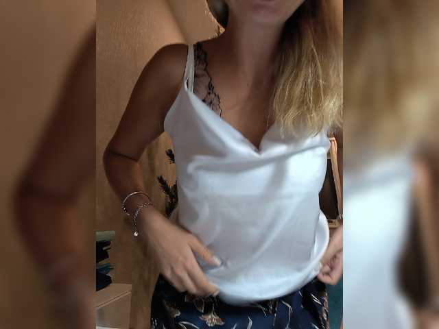 Live sex webcam photo for AliceBeauty #276943072