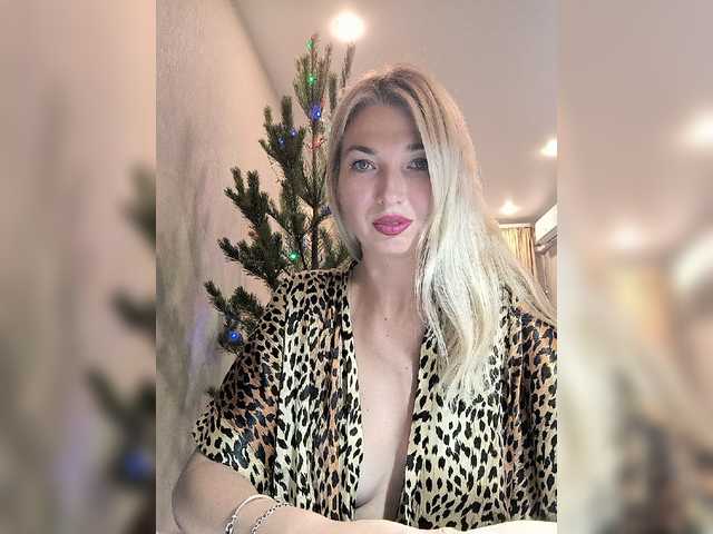 Live sex webcam photo for AliceBeauty #276950138