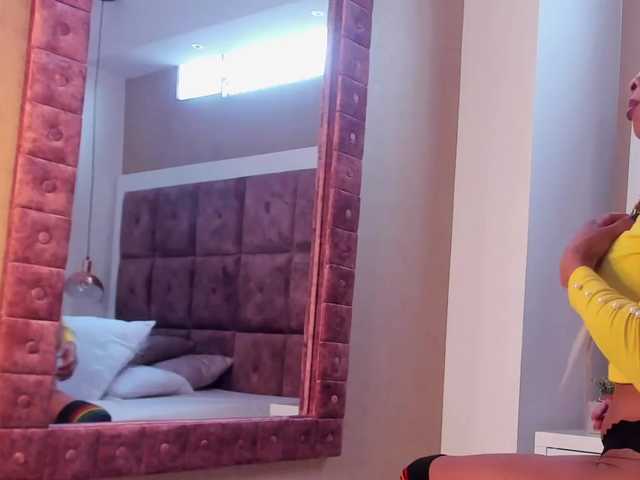 Live sex webcam photo for AliceBroown #272333600