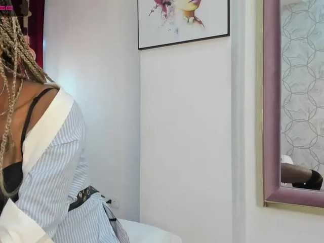 Live sex webcam photo for AliceBroown #272357312