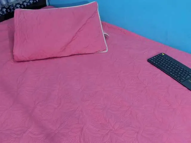 Live sex webcam photo for AliceCampbell #274121180