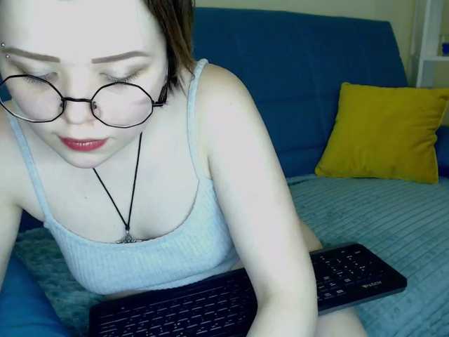 Live sex webcam photo for AliceCutien #271734404