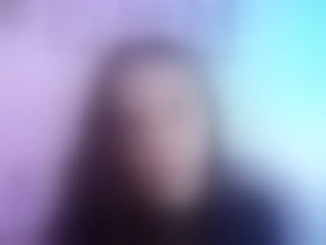 Live sex webcam photo for AliceHarper1 #293858572