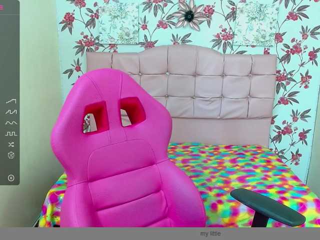 Live sex webcam photo for AliceJulieth #276498952