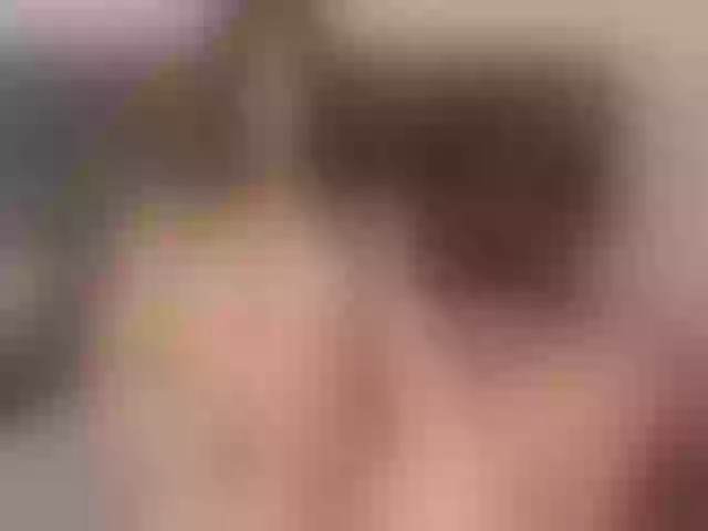 Live sex webcam photo for AliceMilleer #271693667