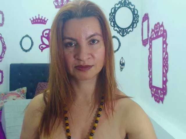 Live sex webcam photo for AliceMiller13 #273109210