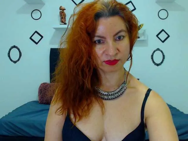 Live sex webcam photo for AliceMiller13 #274046509