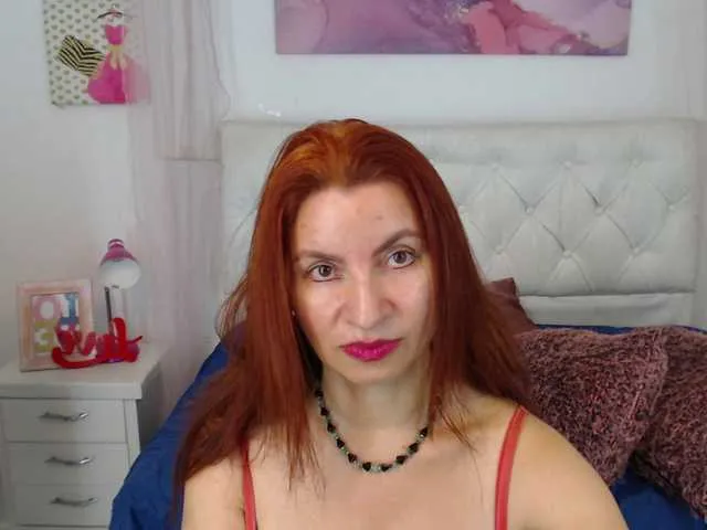 Live sex webcam photo for AliceMiller13 #277589649
