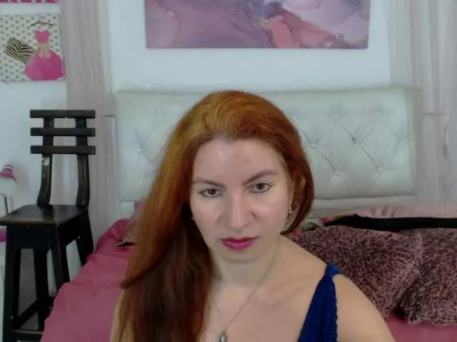 Live sex webcam photo for AliceMiller13 #278154870