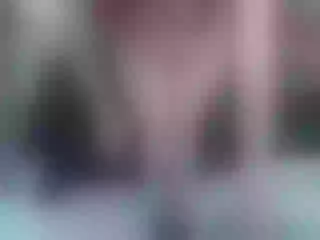 Live sex webcam photo for AliceMiller13 #288513095