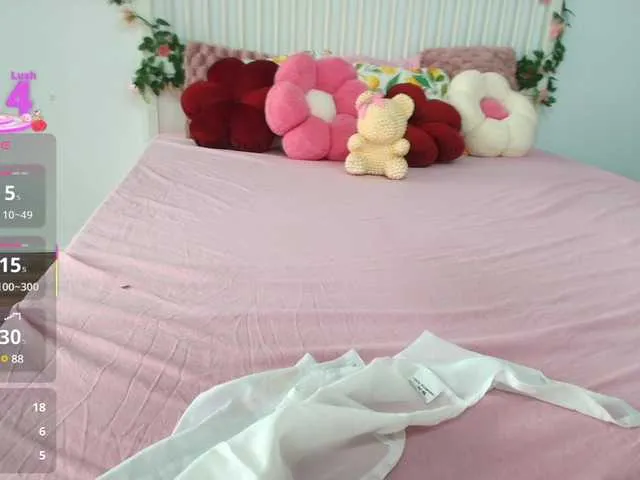 Live sex webcam photo for AlicePirs #291423578