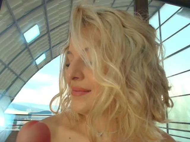 Live sex webcam photo for AlicePirs #291706145