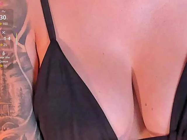 Live sex webcam photo for AlicePrice #291101795
