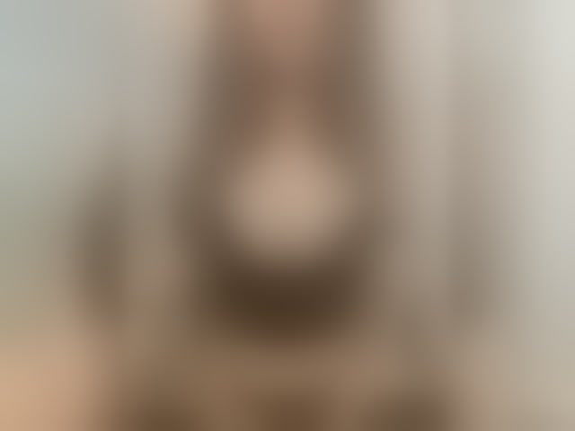 Live sex webcam photo for AlicePurr #294195779