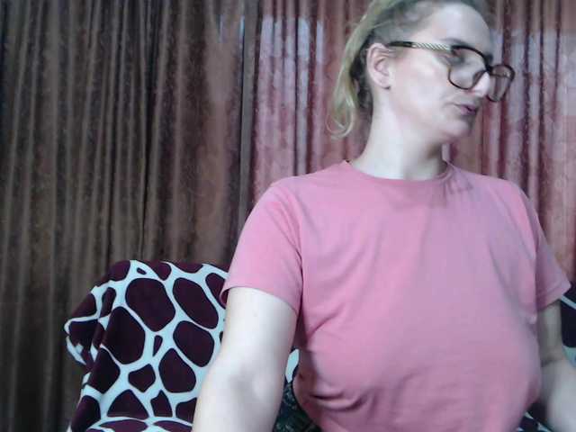 Live sex webcam photo for AliceSweety #290593823