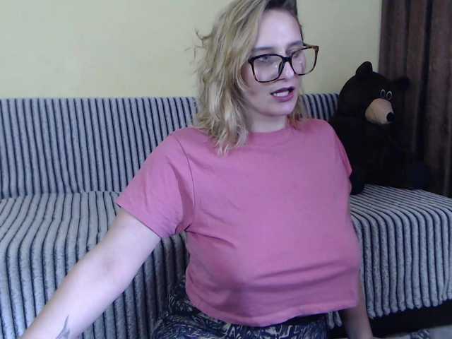 Live sex webcam photo for AliceSweety #290653869