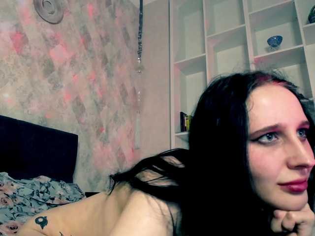 Live sex webcam photo for AliceTurnOn #288006764