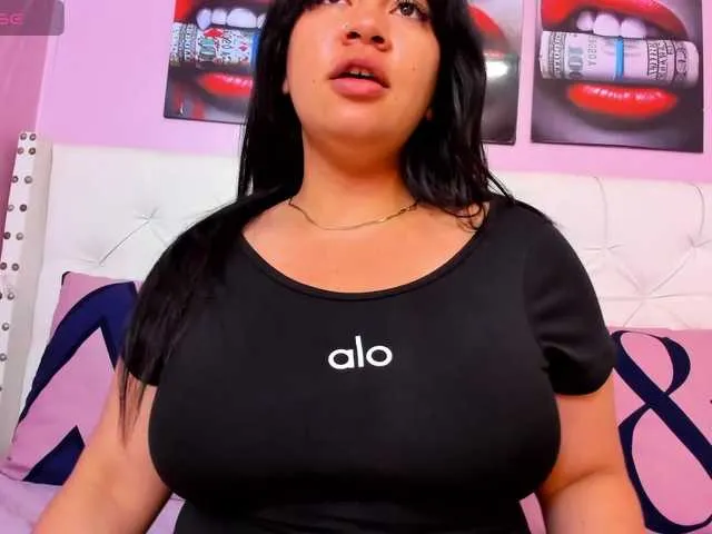 Live sex webcam photo for AliceTylor #290654095