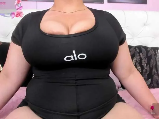 Live sex webcam photo for AliceTylor #291178753