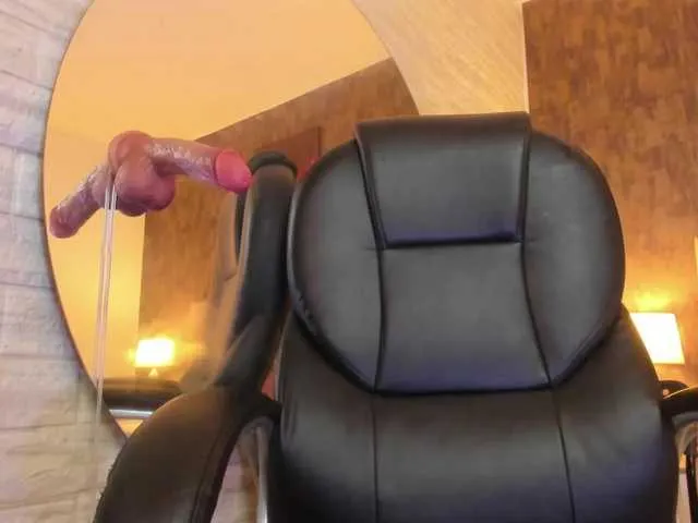 Live sex webcam photo for AliceTylor #291549908