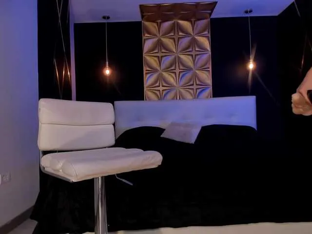 Live sex webcam photo for AliceWalkerX #273144833