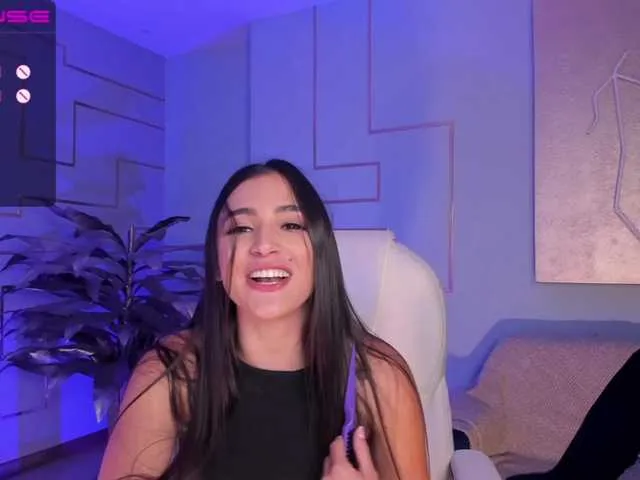 Live sex webcam photo for AliceWalkerX #273659689