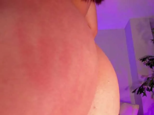 Live sex webcam photo for AliceWalkerX #273891839