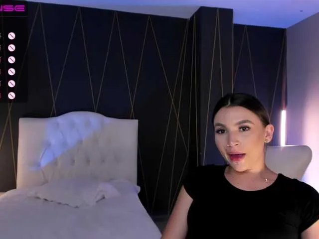 Live sex webcam photo for AliceWalkerX #273942580