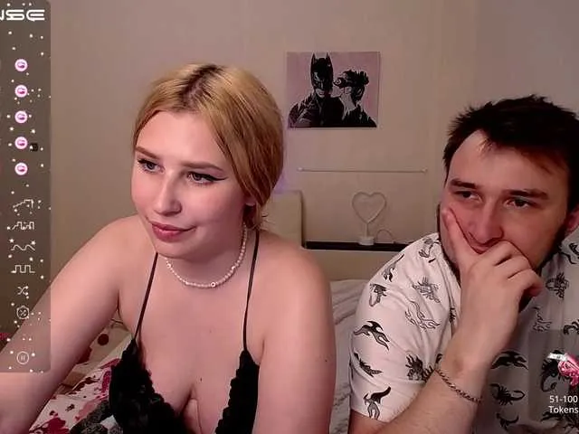 Live sex webcam photo for AliceandDanny #276009233